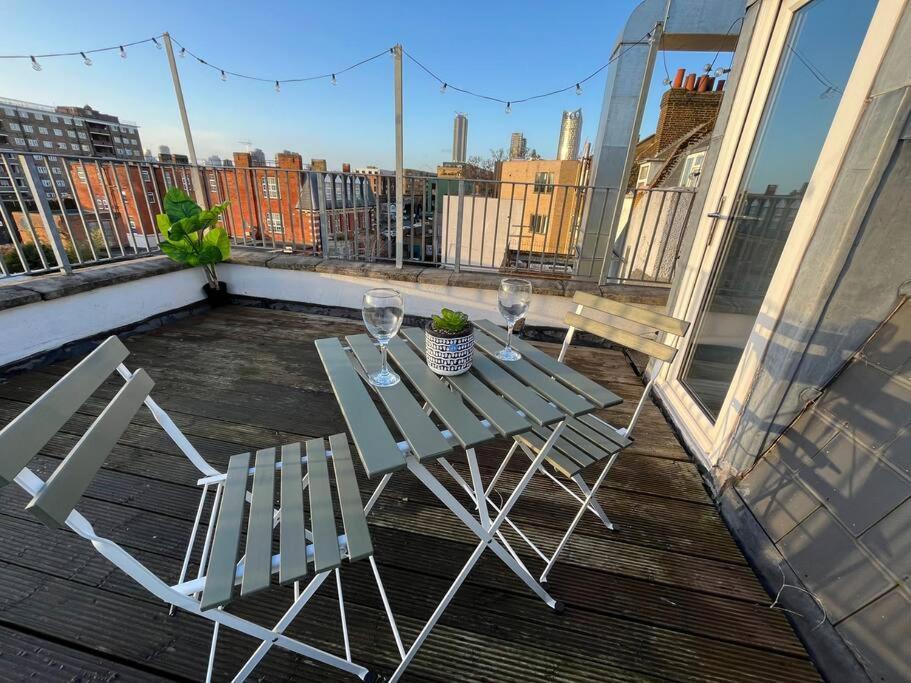 Modern With Stylish Terrace - Your London Oasis! Eksteriør bilde